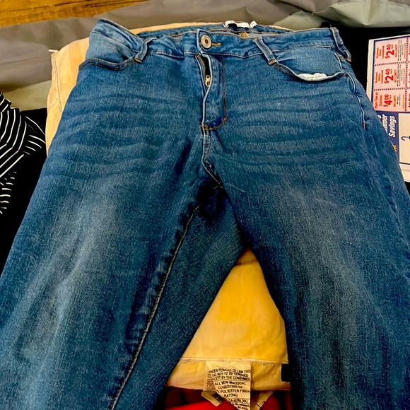 Rues 21- Blue jeans plus pants size 14 - Picture 1 of 2